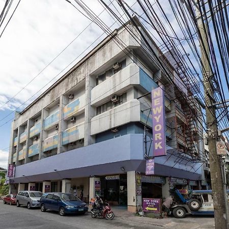 New York Hotel Miami Кесон Сити Екстериор снимка